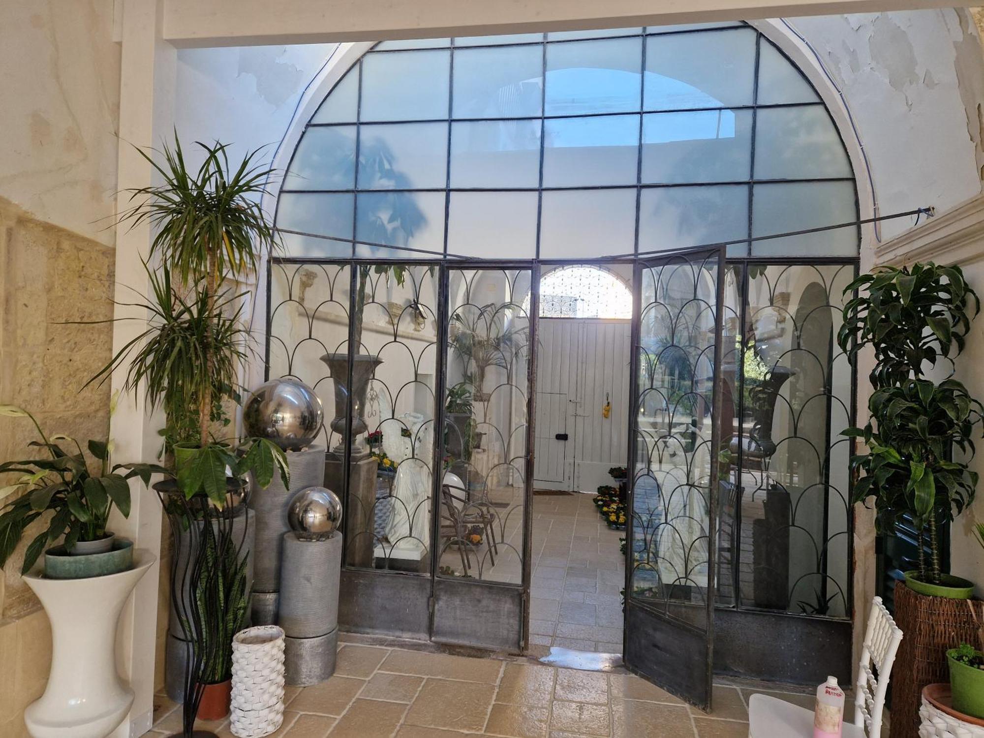 Palazzo Costantini Bed & Breakfast San Donato di Lecce Exterior photo