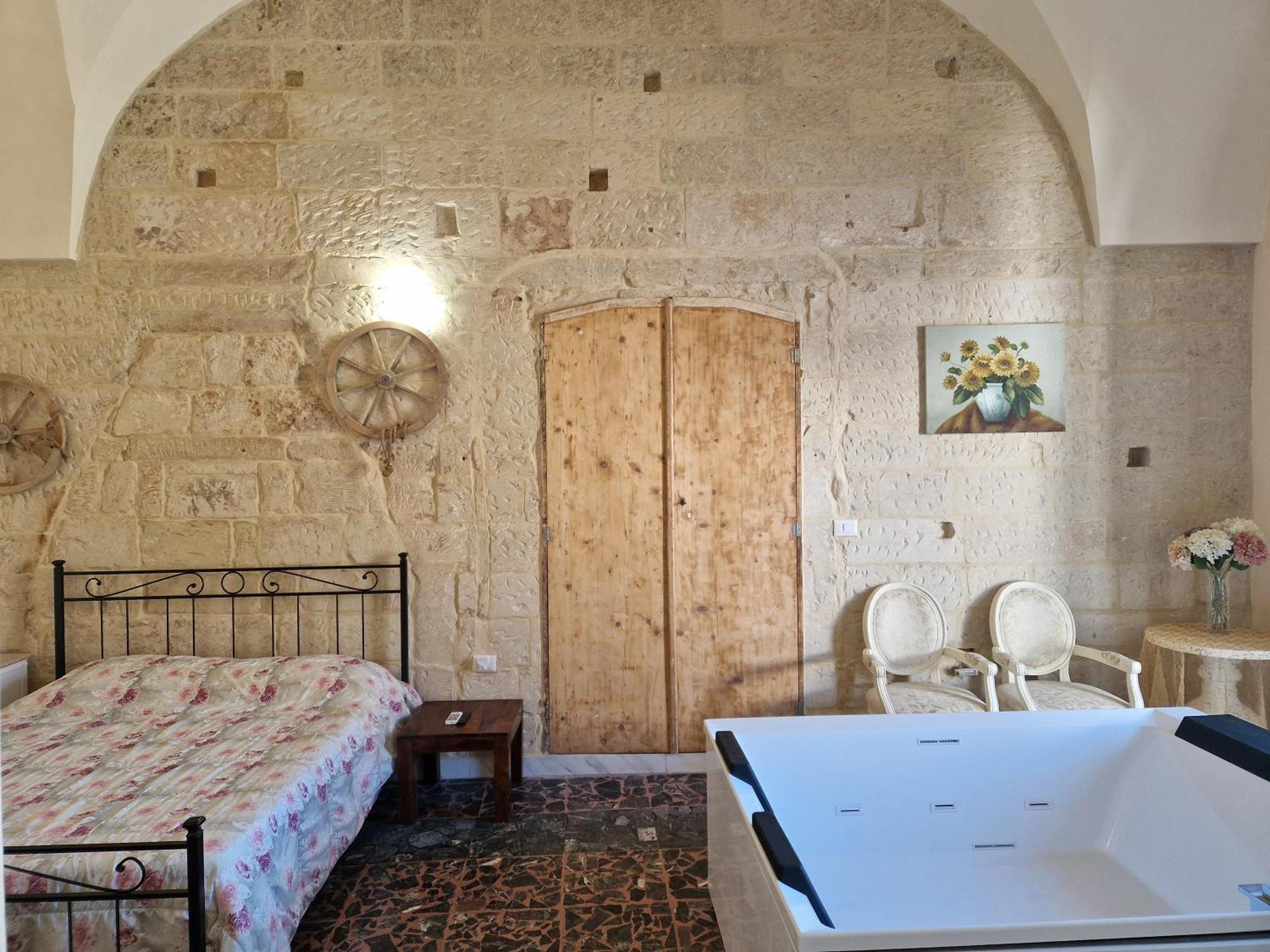 Palazzo Costantini Bed & Breakfast San Donato di Lecce Exterior photo